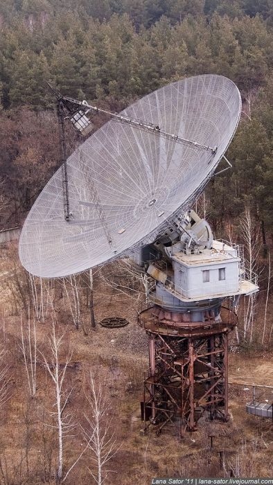 Покинутая станция изучения ионосферы (53 фото)
