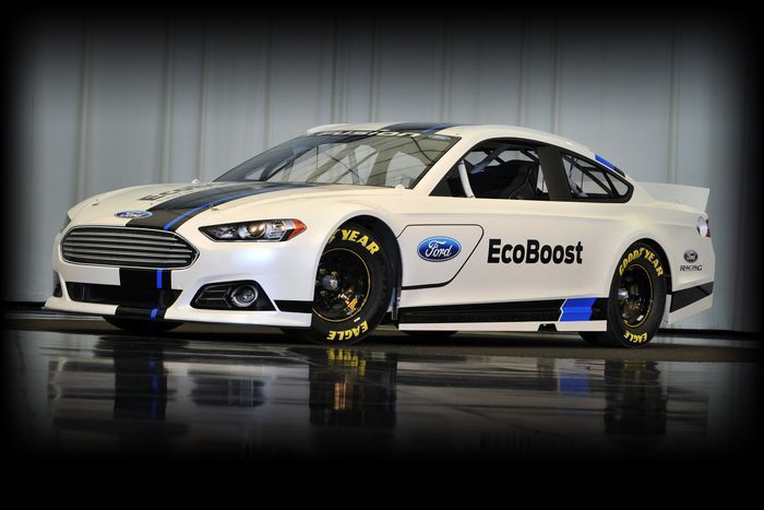 Новый Ford Fusion подготовлен для гонок NASCAR Sprint Cup (5 фото)