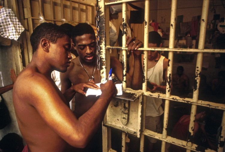 Тюрьма в Бразилии (23 фото)