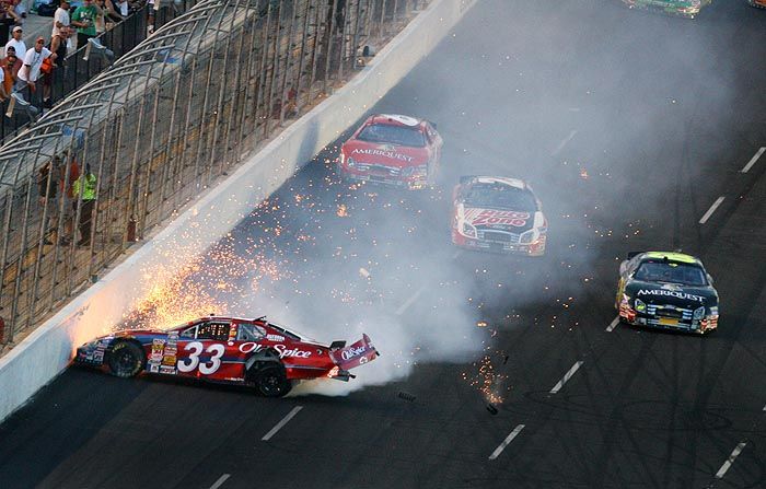 NASCAR - аварии во время гонок (35 фото)