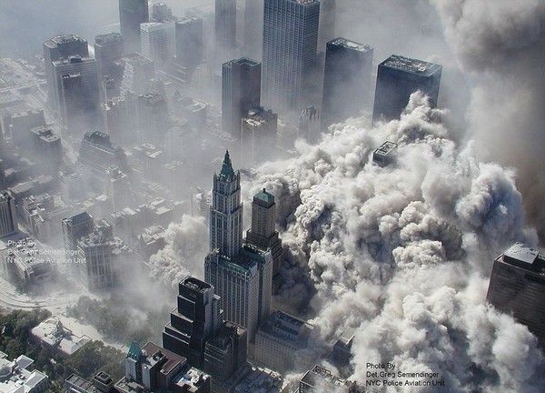 Обрушение Торгового Центра 11 сентября (13 фото)