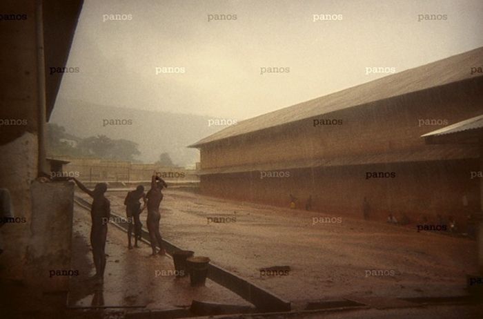 Тюрьма Фритауна. Сьерра-Леоне. (26 фото)