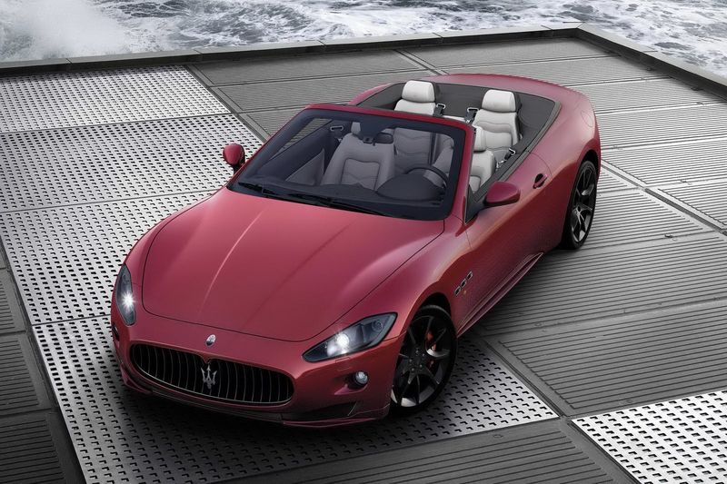 Maserati GranCabrio Sport показали до Женевского автосалона (8 фото)