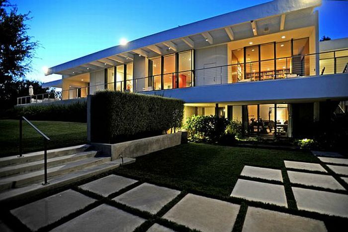 Новый особняк Дженнифер Энистон стоимостью 21 000 000$ (44 фото)