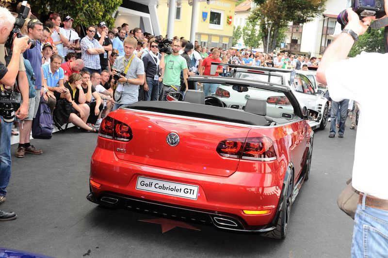 Volkswagen Golf GTI обзаведется версией без крыши (15 фото)