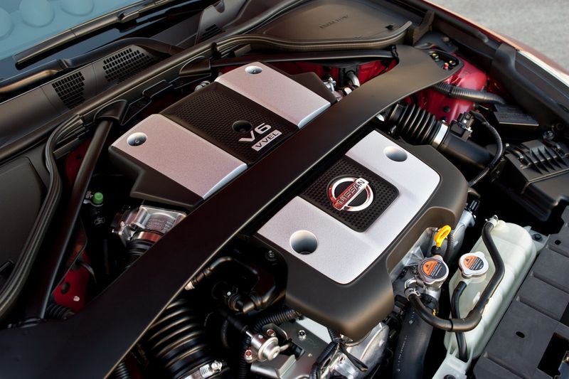 Компания Nissan обновила модель 370Z (28 фото+видео)