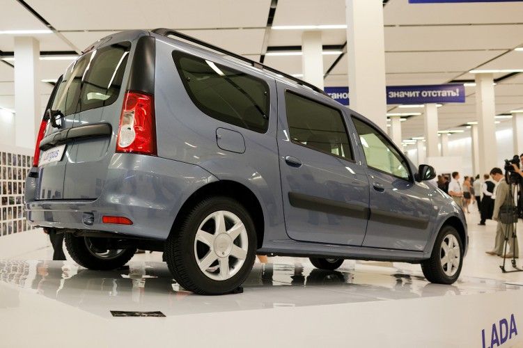 Продажи новой Lada Largus начнутся летом 2012 года (24 фото)