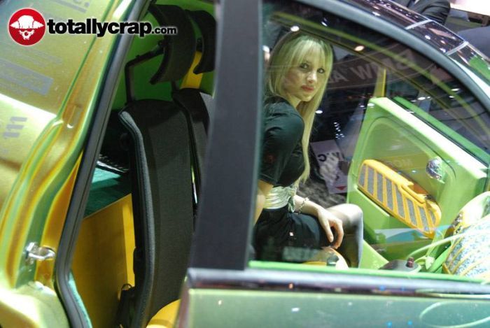 Самые красивые девушки автомобильной выставки в Женеве 2010 (110 фото)