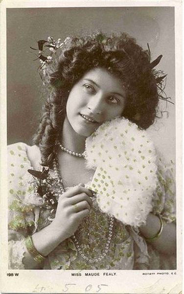 Красавицы XIX века (19 фото)