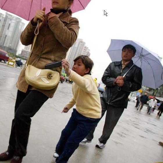 Как работают карманники в Китае (19 фото)