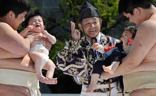 В Японии прошел фестиваль плачущих детей (15 фото) ‎