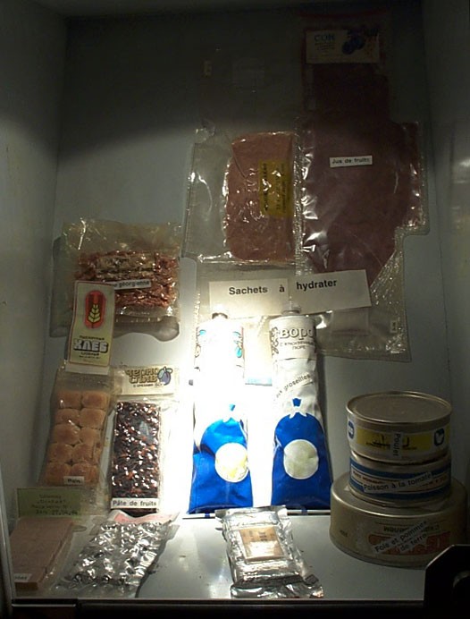 Еда в тюбиках для советских космонавтов (14 фото)