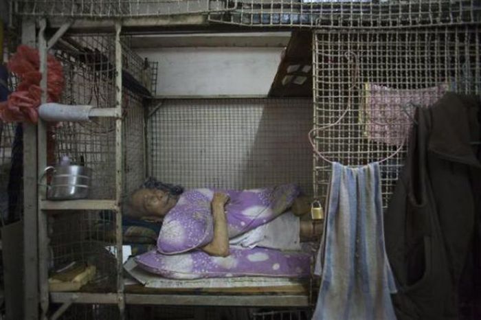 Бездомная жизнь в Гонг-Конге (18 фото)