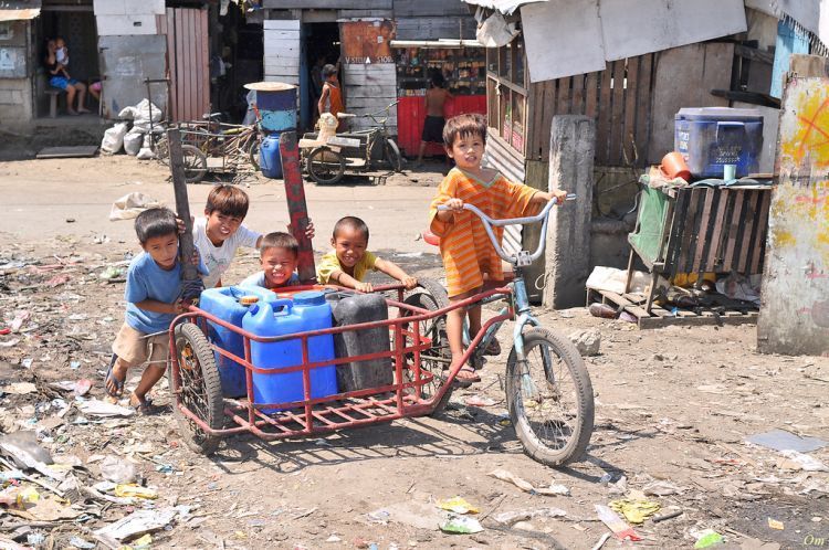 Дети филиппинских трущоб (23 фото)
