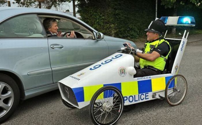 Подборка необычного полицейского транспорта (27 фото)