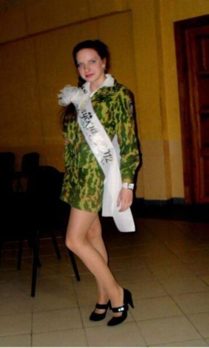 Еще одна подборка выпускниц 2012 (45 фото)