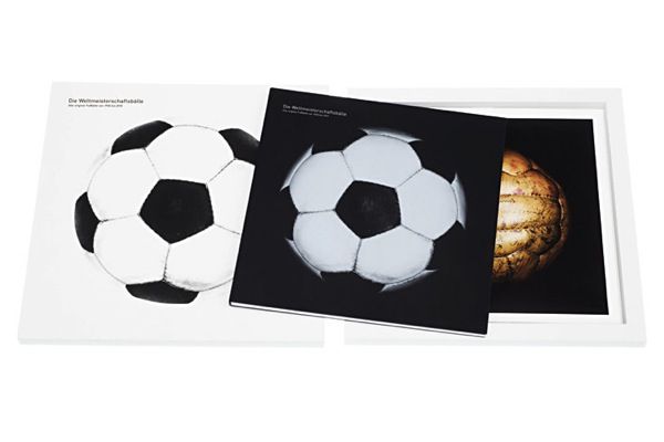 Эволюция мячей со всех Чемпионатов мира по футболу с 1930 года (22 фото)