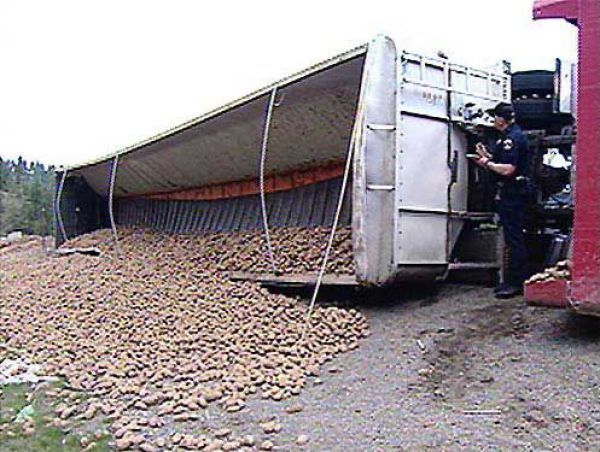 Подборка аварий с грузовиками (50 фото)