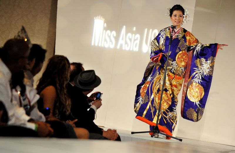 Мисс Азия / США - 2010 (12 фото)