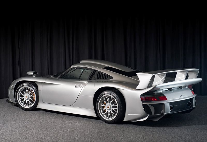 Последний Porsche 911 GT1 выставлен на продажу (12 фото)