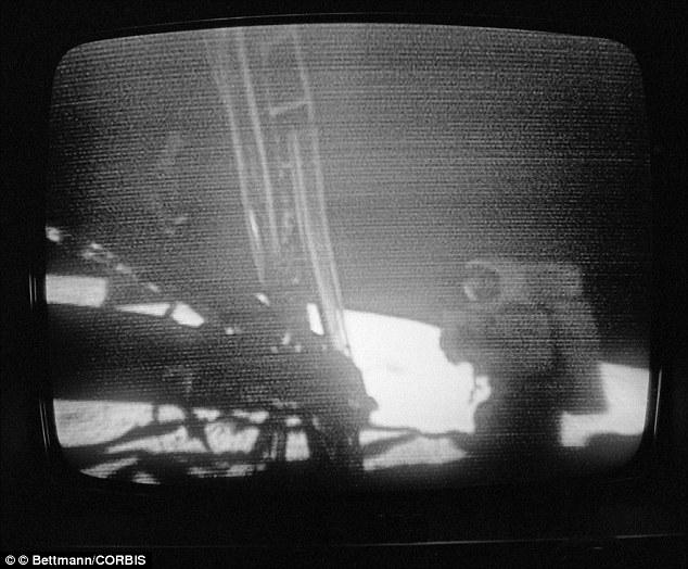 Пионер космоса - Нил Армстронг (18 фото)