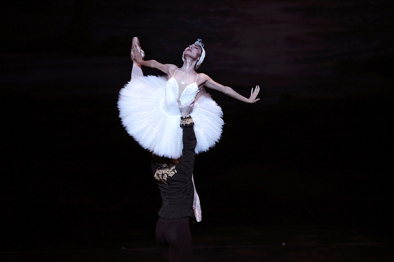 Юань Юань Тан, прима-балерина труппы «Балет Сан-Франциско», танцует 