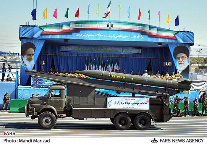 Иран демонстрирует свое вооружение (77 фото)