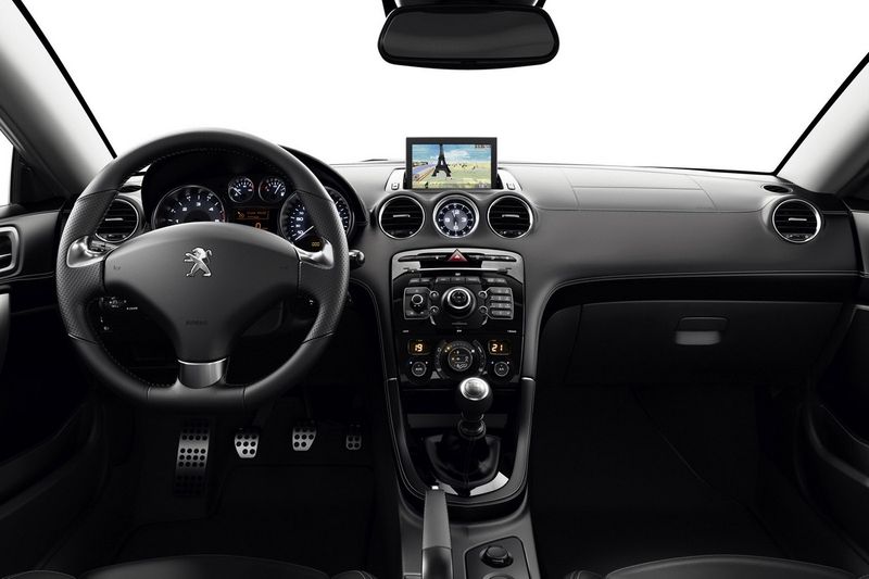 Купе Peugeot RCZ обновится к парижскому автосалону (10 фото)