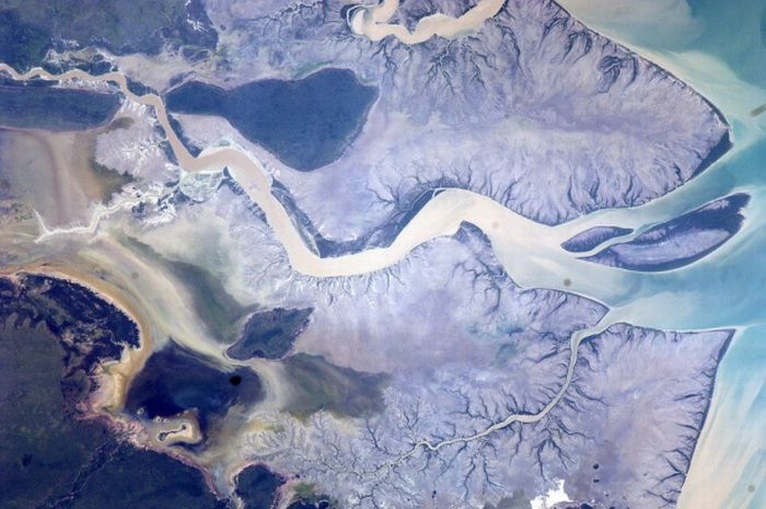Удивительные фотографии нашей планеты, сделанные из космоса. (22 фото)