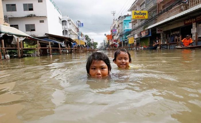 В Результате Наводнений В Таиланде Погибло 160 Человек (34 фото)