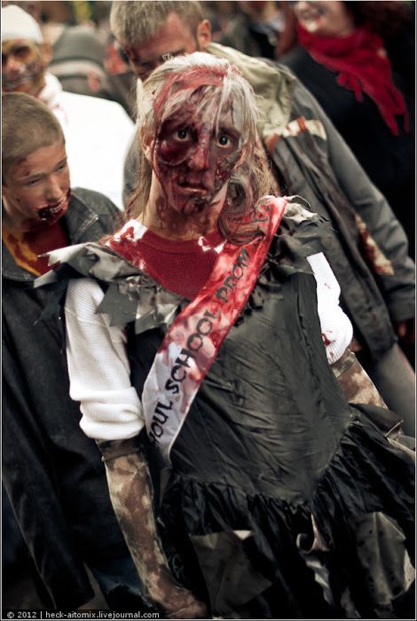 Парад зомби в Торонто (75 фото + 1 видео)