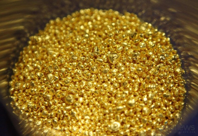 Отлив золотых слитков (11 фото)