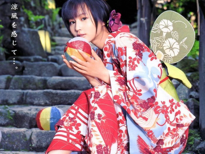 Японки в кимоно (24 фото)