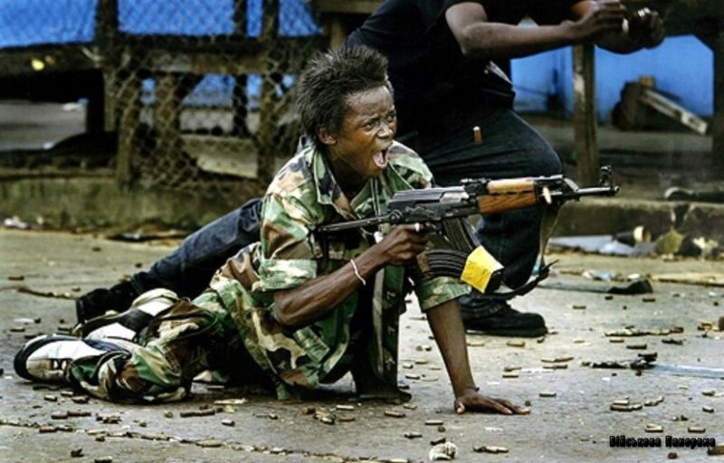 африканец, автомат, оружие, стрельба