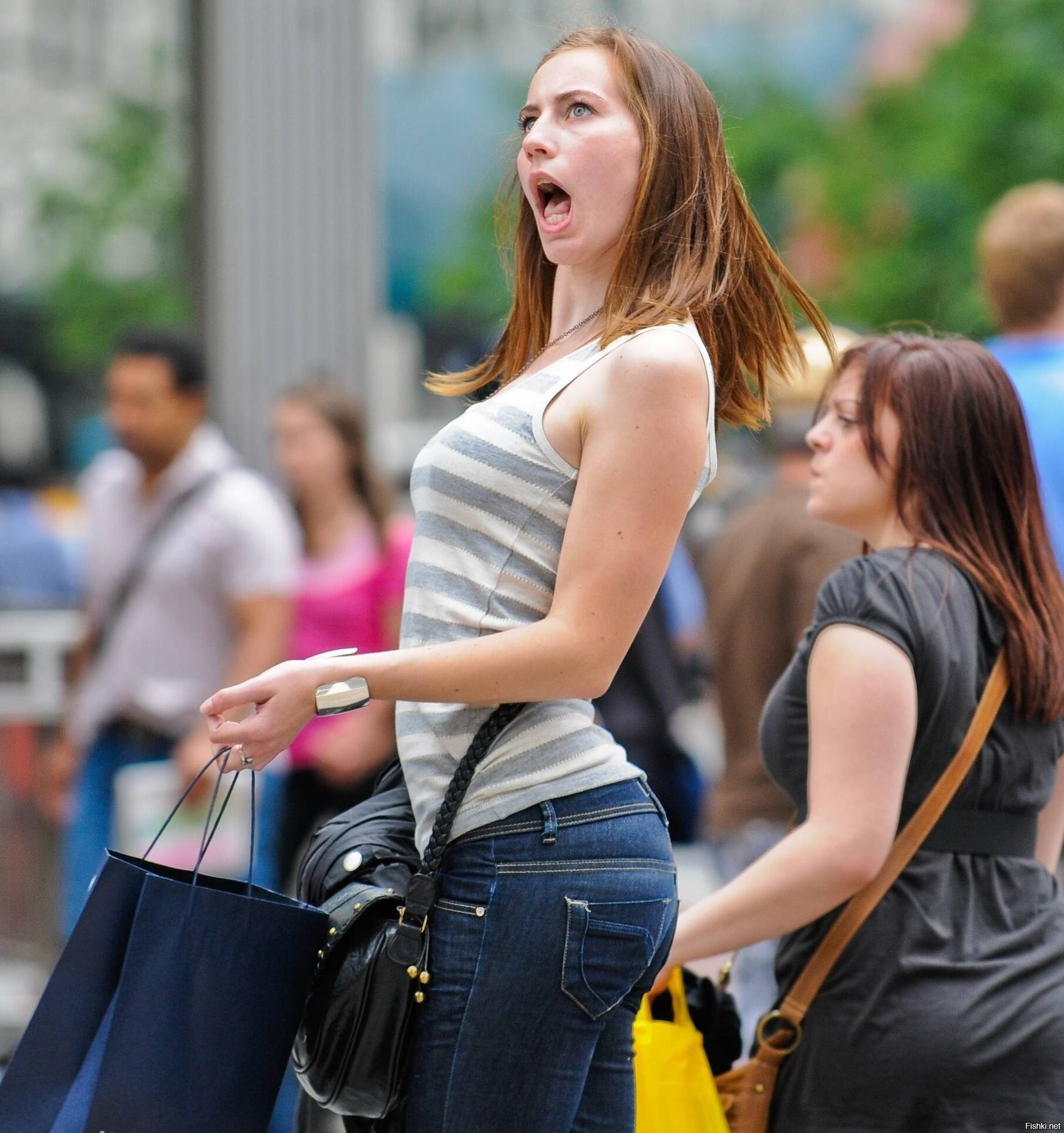 Девочка С Вибратором На Улице