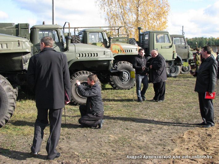 В России проходит Аукционы военного имущества с хранением в Минобороны и посредников