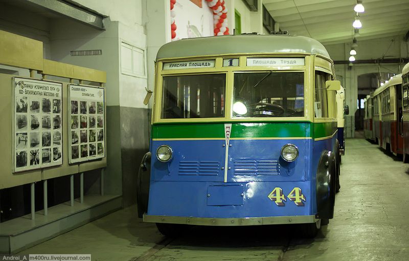 музей, общественный транспорт, трамвай, троллейбус