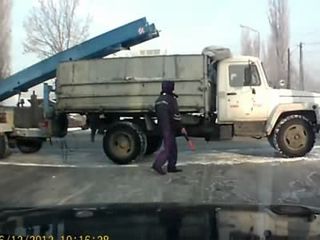 В Казахстане сбили гаишника