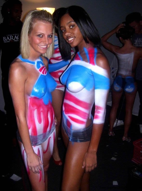 Bodypaint Party Babes(NSFW) (9 фото)