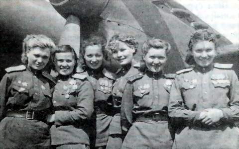 Советские женщины-пилоты.