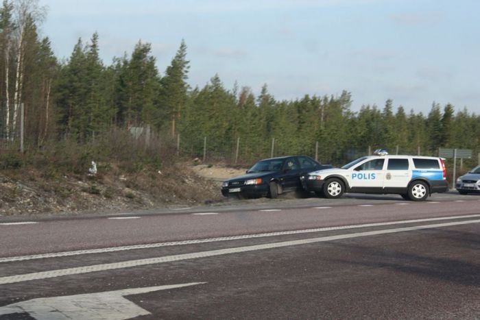 Задержание автоугонщиков в Швеции (8 фото)