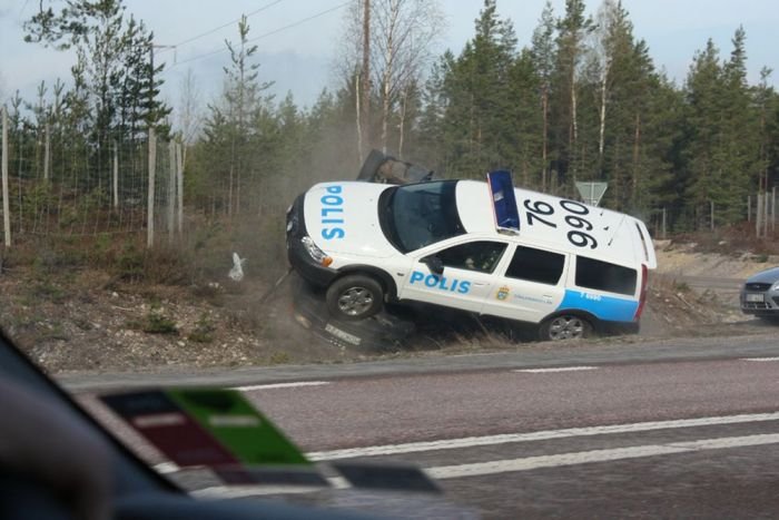 Задержание автоугонщиков в Швеции (8 фото)