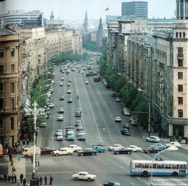 Главная улица Москвы - улица Горького.