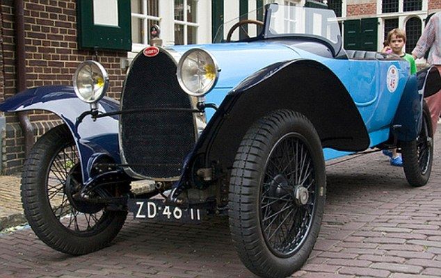 В озере выловили Bugatti Type 22       1925 года выпуска.  (17 фото+видео)