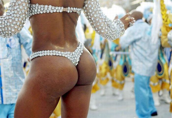 Девушки на карнавале в Рио-де-Жанейро (125 фото)
