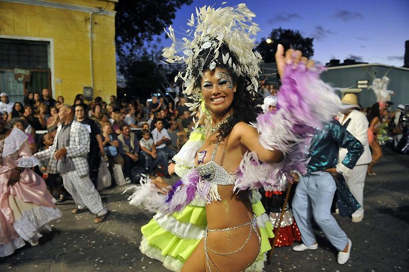  Карнавал Llamadas в Уругвае