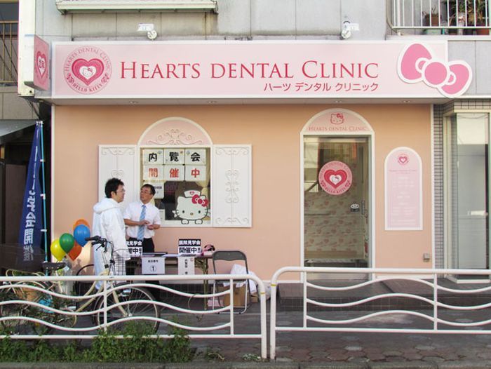 Стоматологический кабинет в стиле Hello Kitty (8 фото)