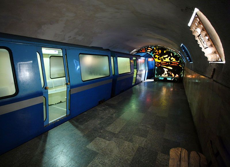 Абхазское метро (17 фото)
