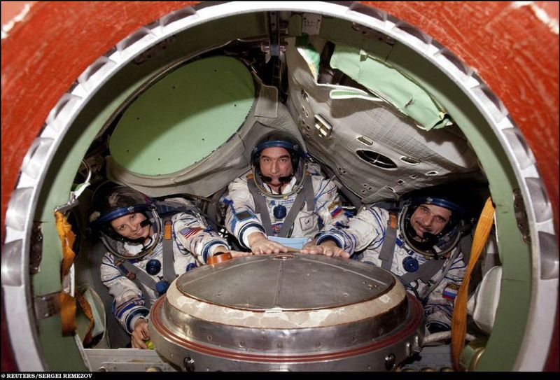  Подготовка Союза ТМА-18 и STS-131 Discovery (10 фото)