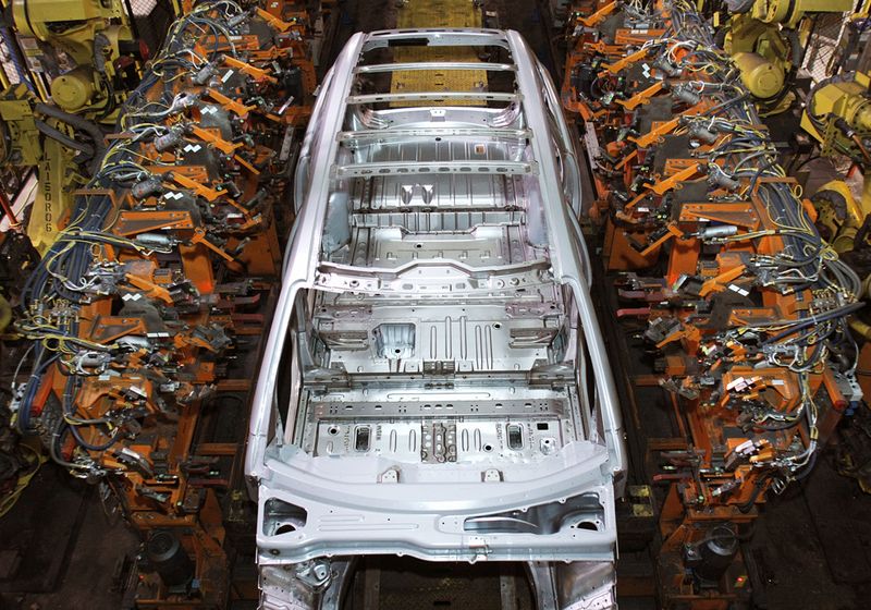 530 Сборка автомобилей на заводе General Motors